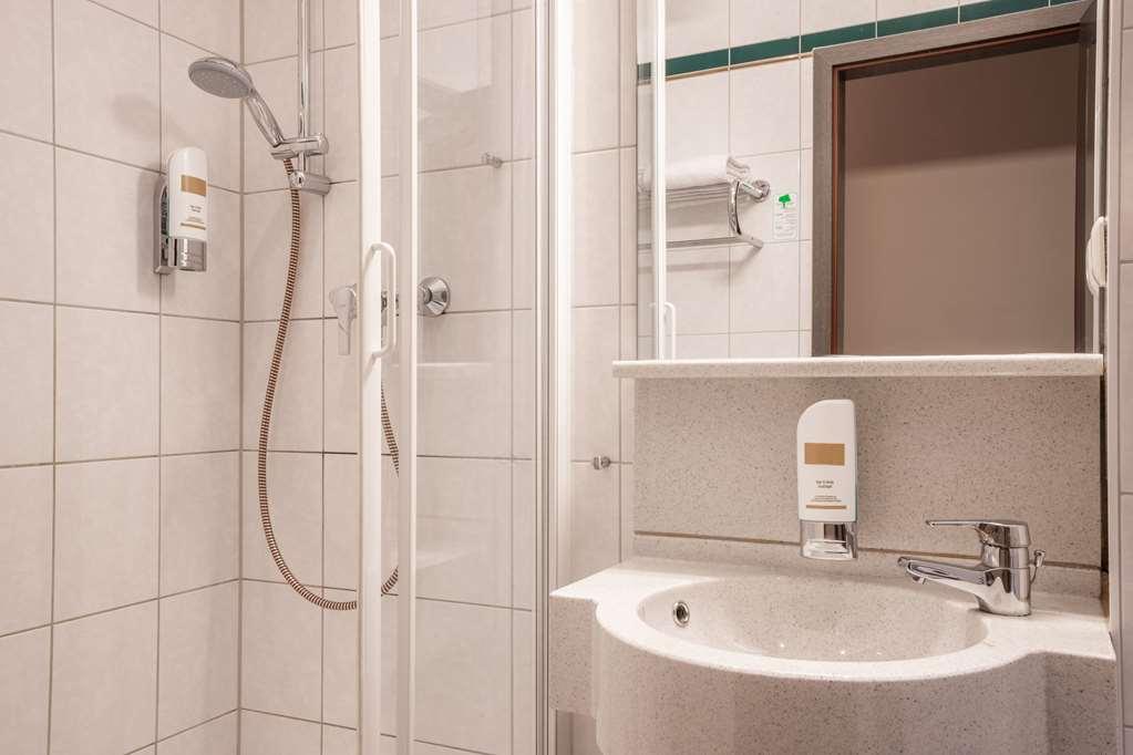 1, 2, Sleep Boardinghouse Unterschleissheim Zentrum Rum bild